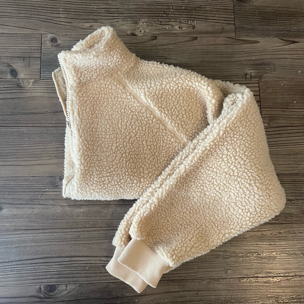 NWT Cozy Cream Sherpa Sweater